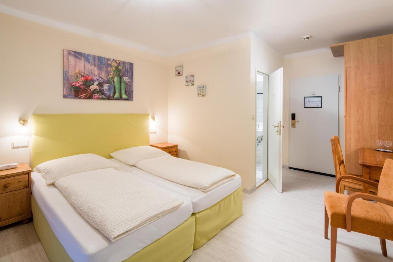 Niebueller Hof Hotel Luaran gambar